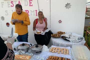 Animado concurso de repostería en el Caserío de Gando (Foto TA)